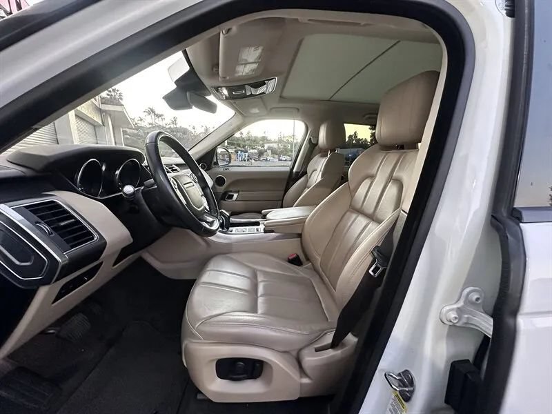 Used 2017 Land Rover Range Rover Sport SE AWD/4WD image 19