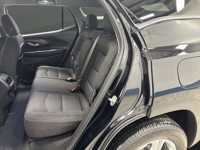 Used 2023 GMC Terrain SLE w/ Driver Convenience Package image 28