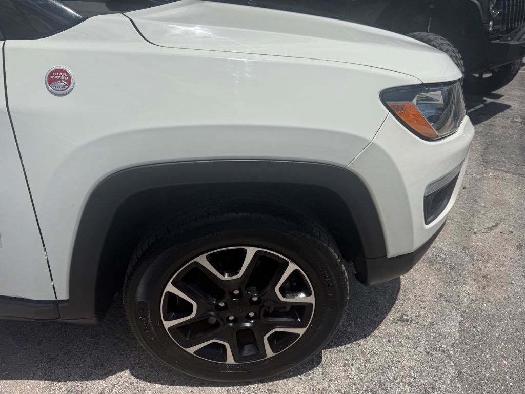 Used 2021 Jeep Compass Trailhawk AWD/4WD image 3
