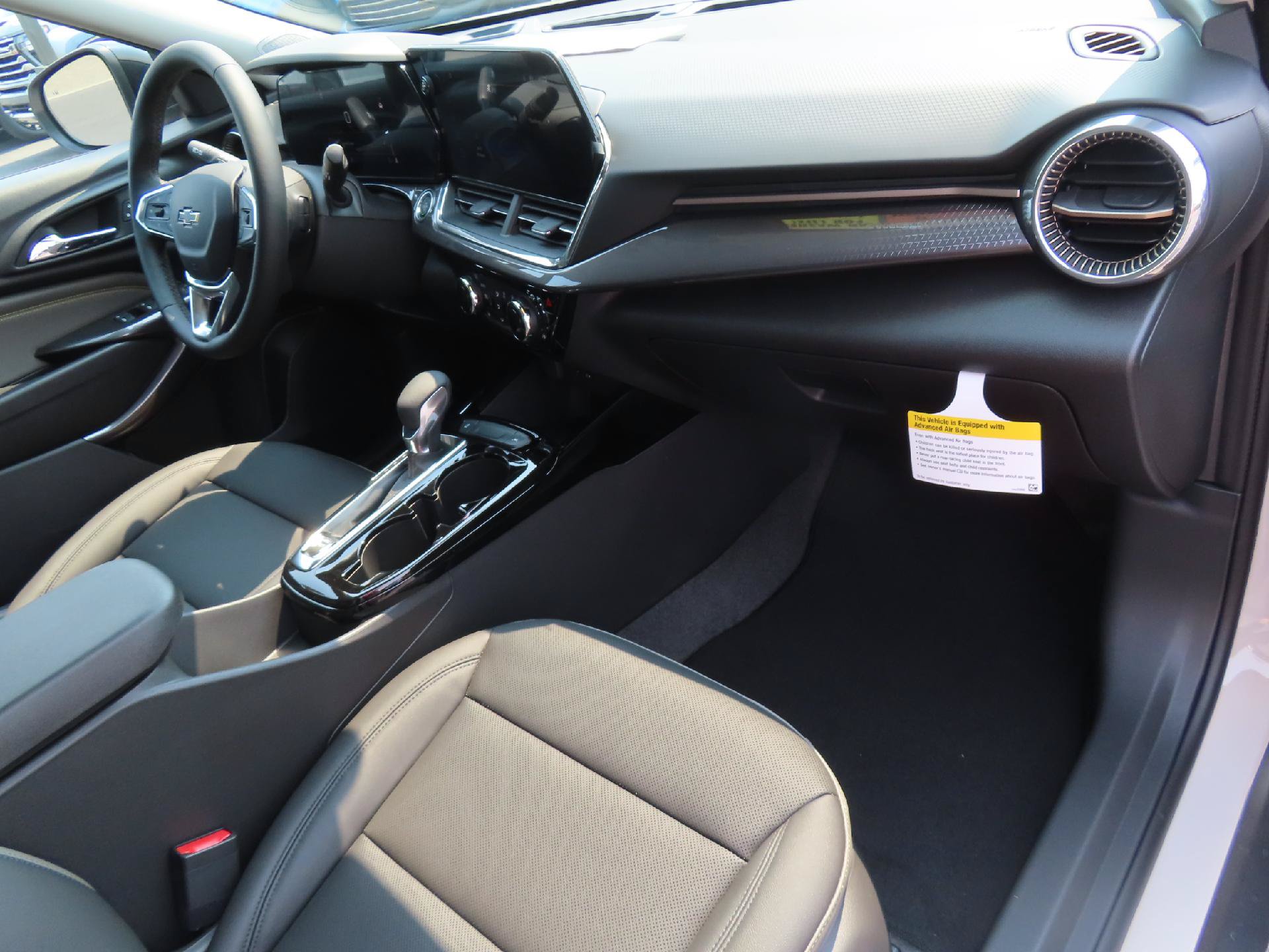 New 2026 Chevrolet Trax ACTIV w/ Driver Confidence Package FWD image 40