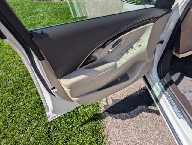 Used 2014 Buick LaCrosse Leather FWD image 11
