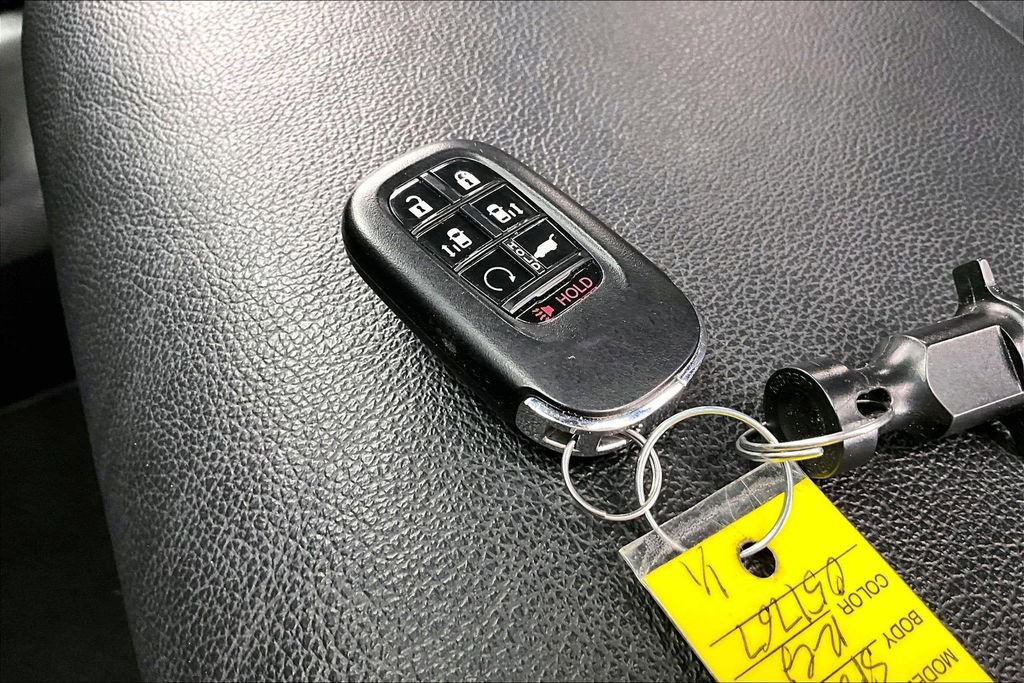 Used 2025 Honda Odyssey Sport-L image 11