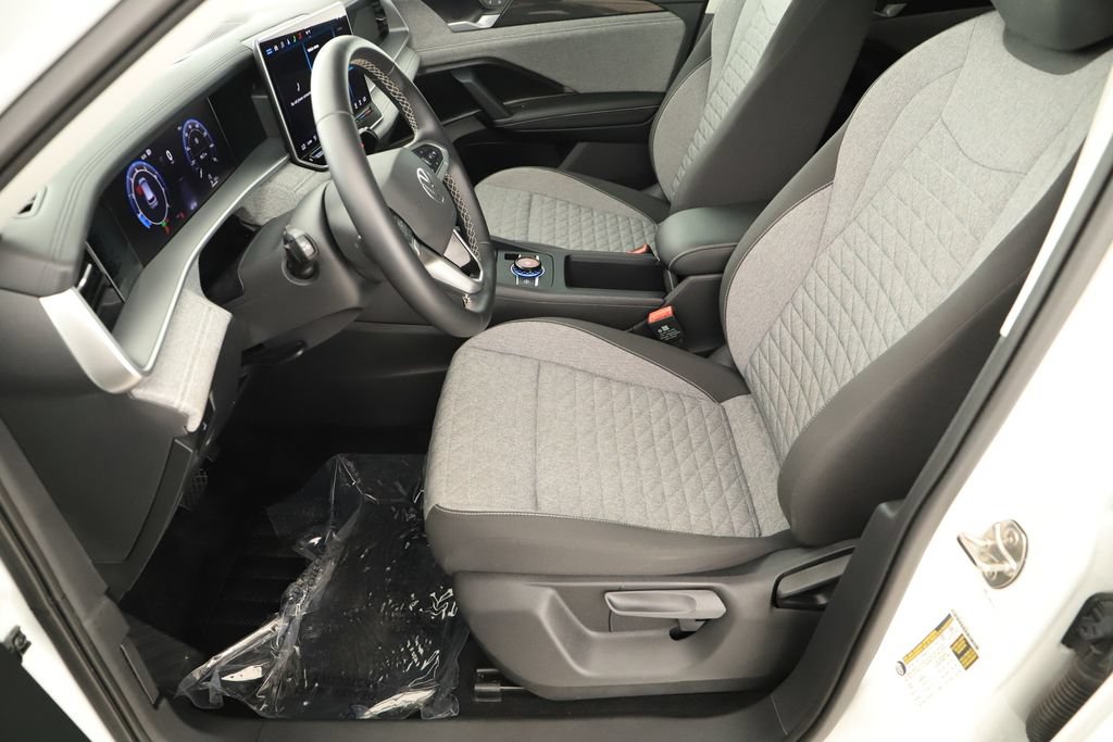 Used 2025 Volkswagen Tiguan S FWD image 23