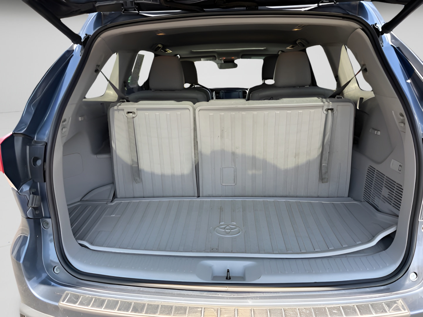 Used 2017 Toyota Highlander XLE AWD/4WD image 13