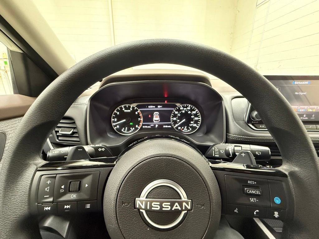 Used 2023 Nissan Rogue SV AWD/4WD image 23