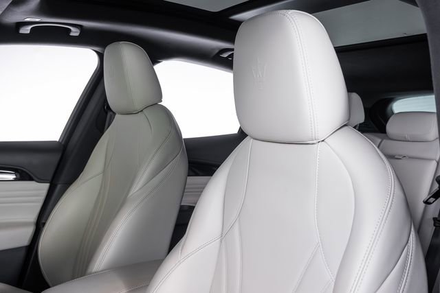 Used 2024 Maserati Grecale GT image 17