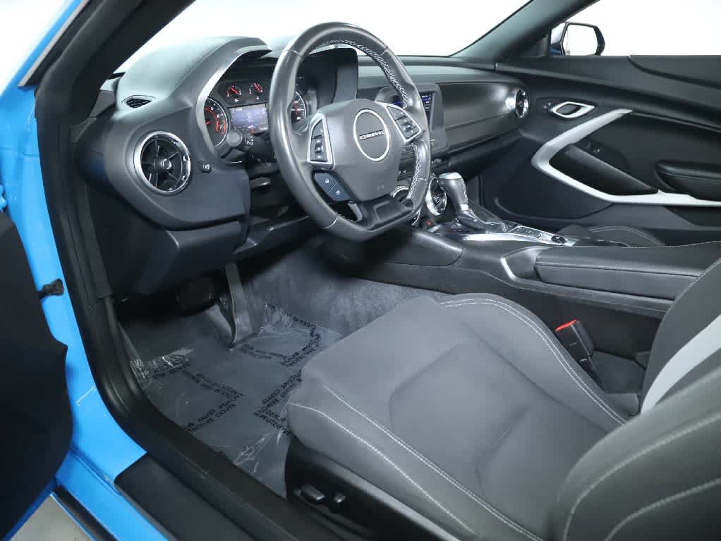 Used 2022 Chevrolet Camaro LT RWD image 18