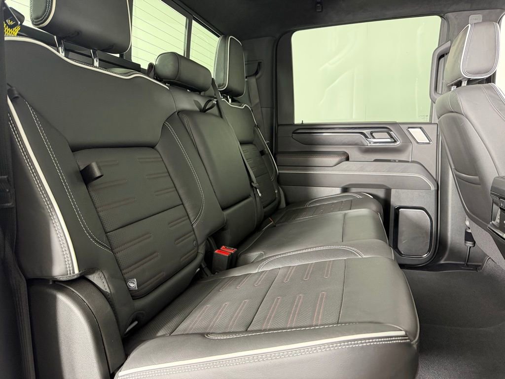 Used 2024 GMC Sierra 2500 AT4X image 30