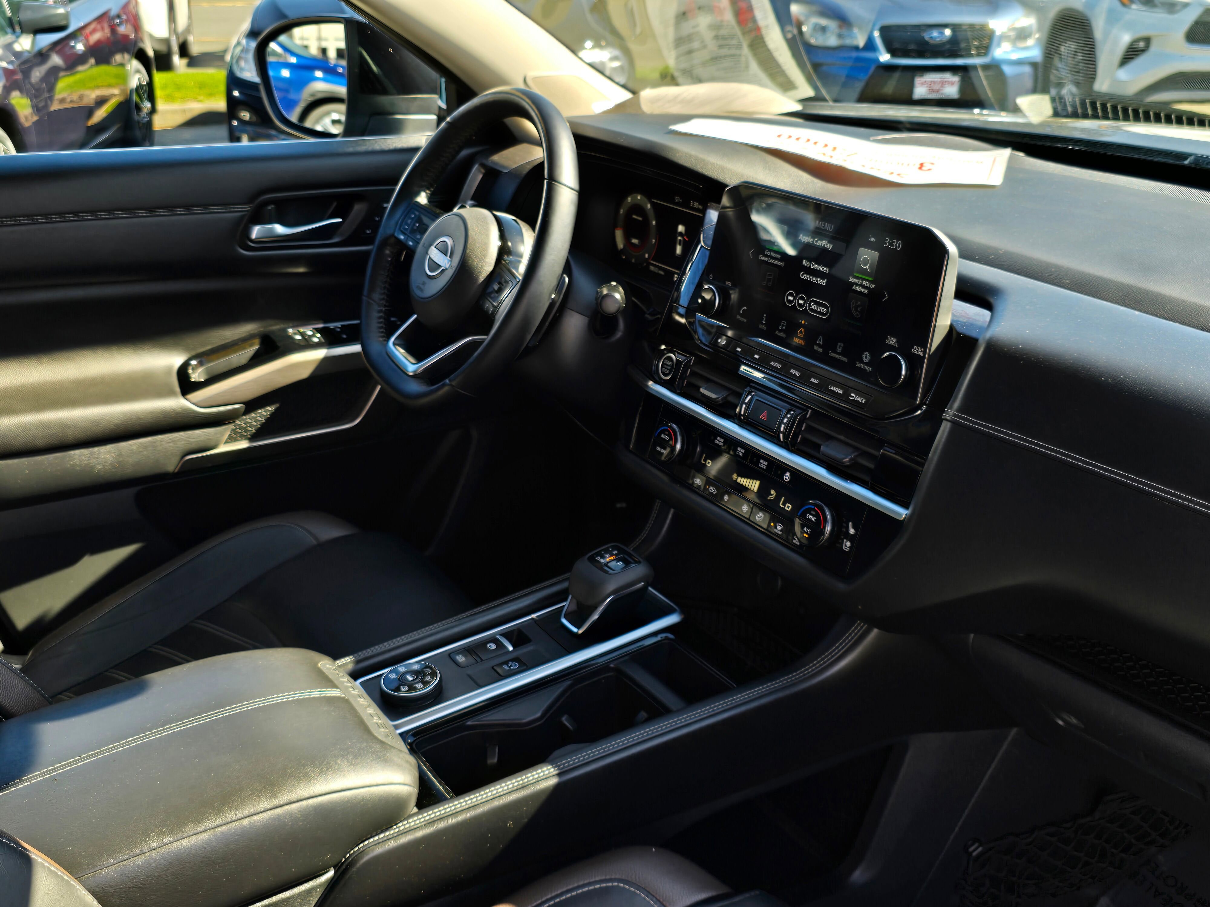 Used 2023 Nissan Pathfinder Platinum w/ Lighting Package (N93) AWD/4WD image 10