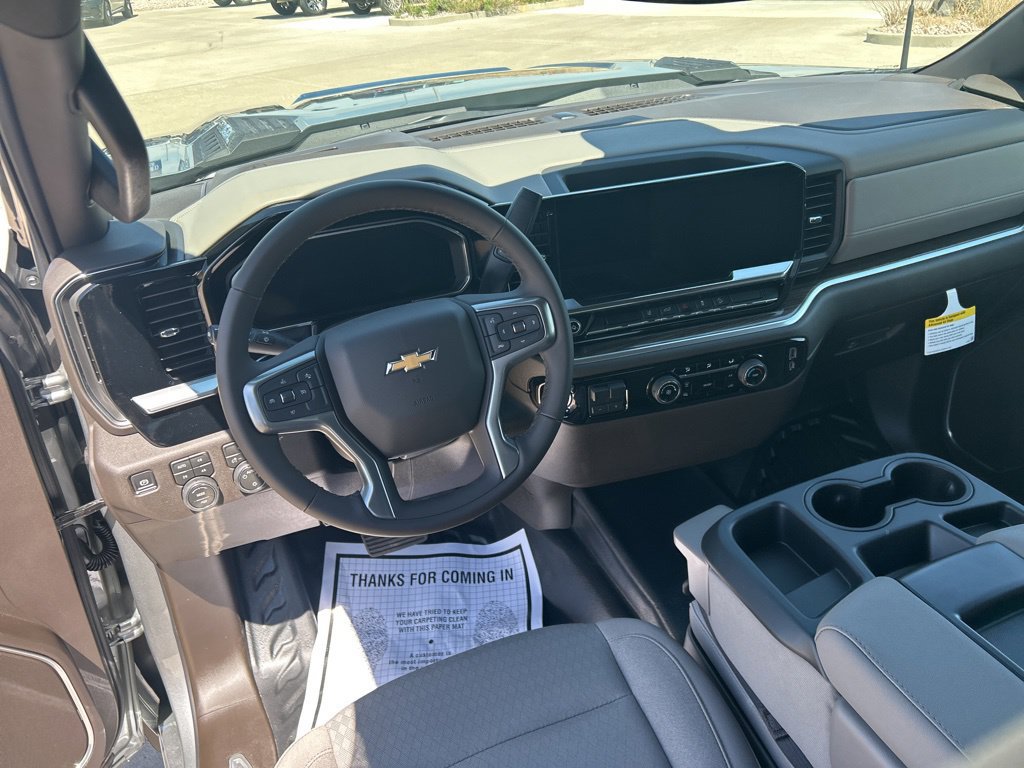 New 2026 Chevrolet Silverado 2500 LT w/ Z71 Off-Road Package AWD/4WD image 13