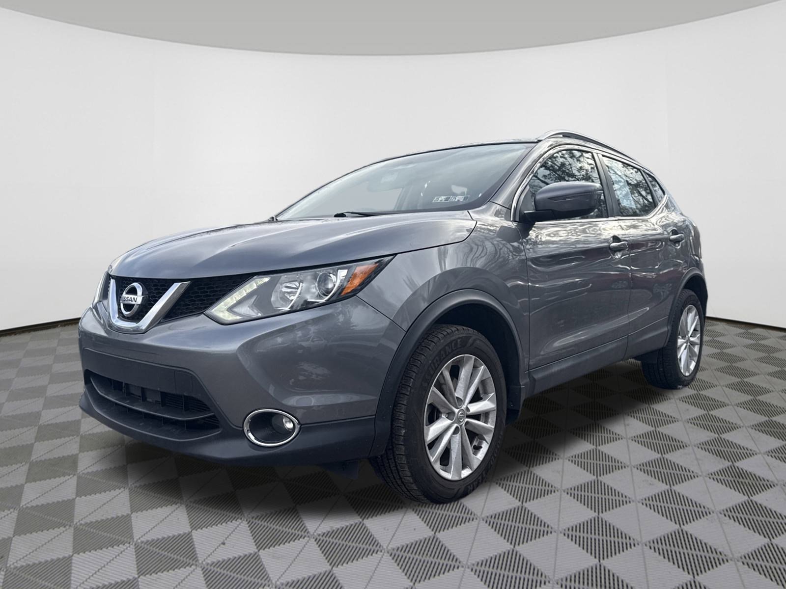 Used 2017 Nissan Rogue Sport SV w/ SV All-Weather Package image 2