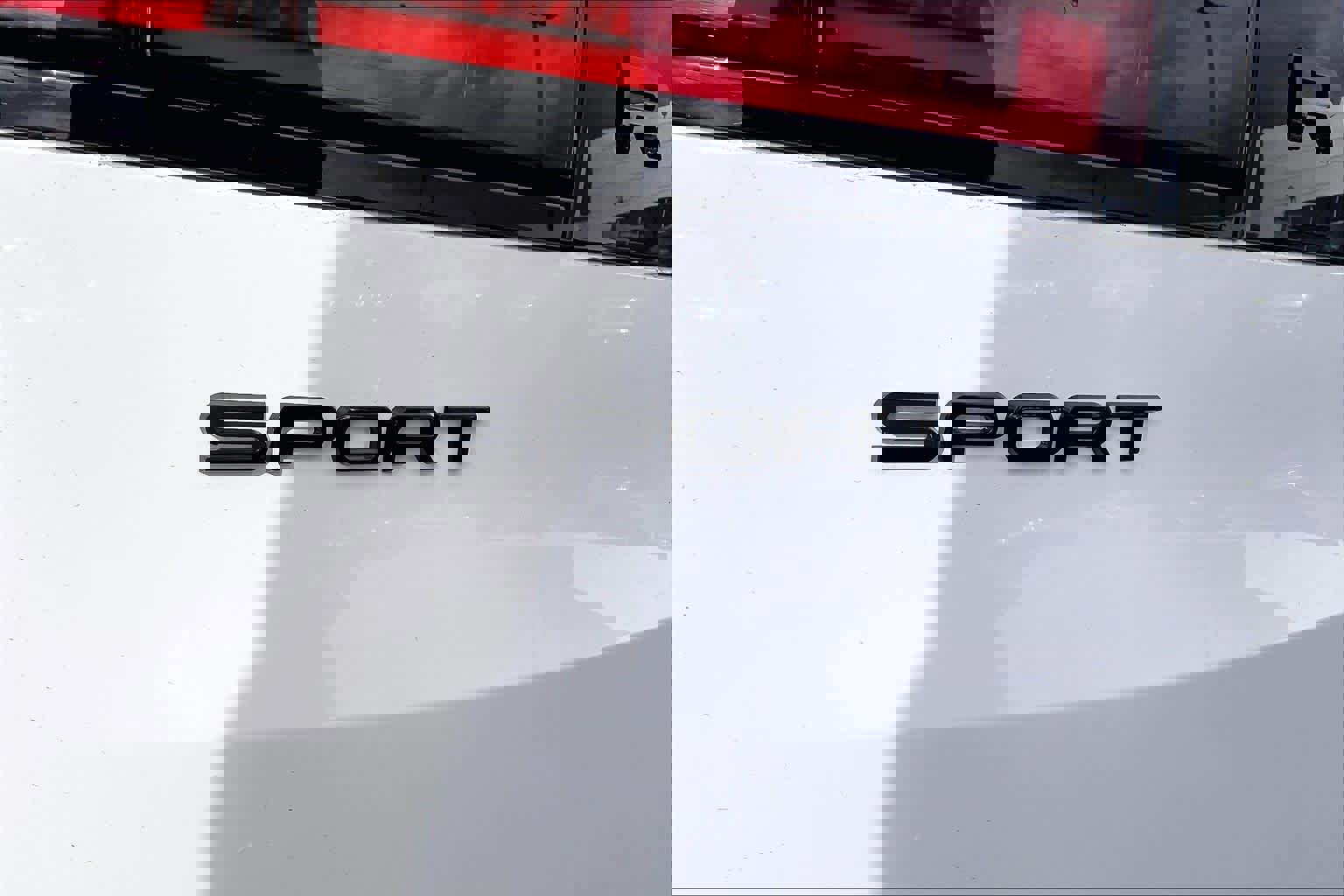 Used 2025 Land Rover Range Rover Sport SE image 10