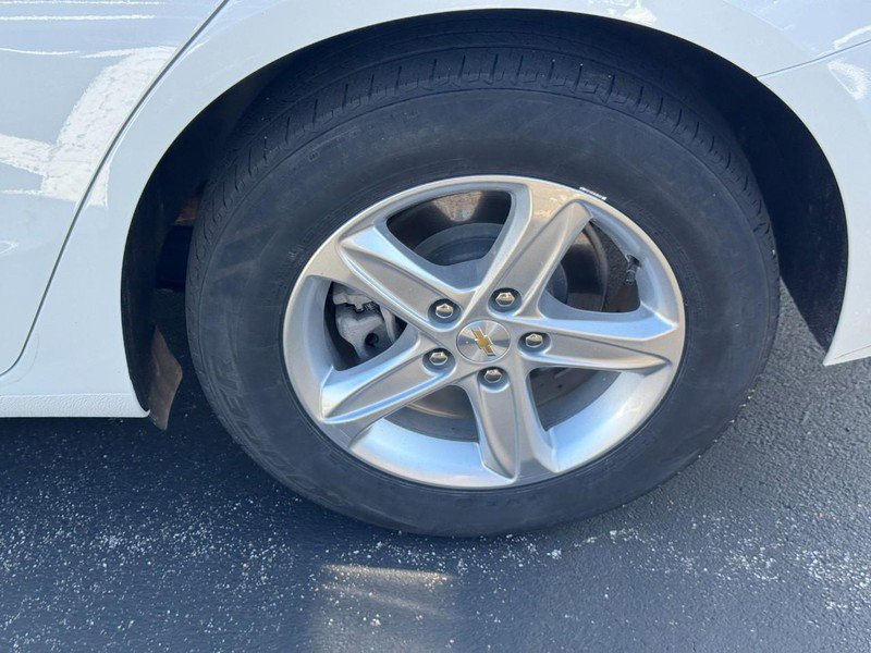 Used 2024 Chevrolet Malibu LS w/ Driver Confidence Package image 6