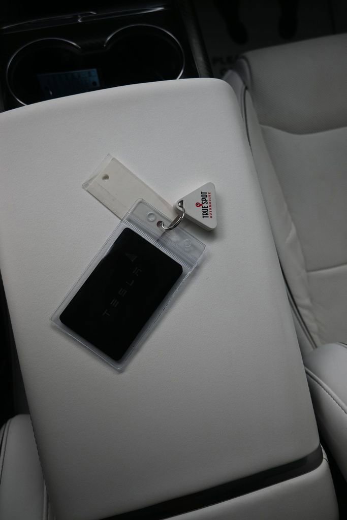 Used 2022 Tesla Model X Plaid AWD/4WD image 21