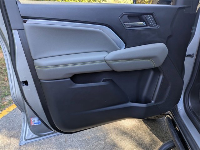 New 2025 Chevrolet Colorado ZR2 w/ Midnight Edition image 9