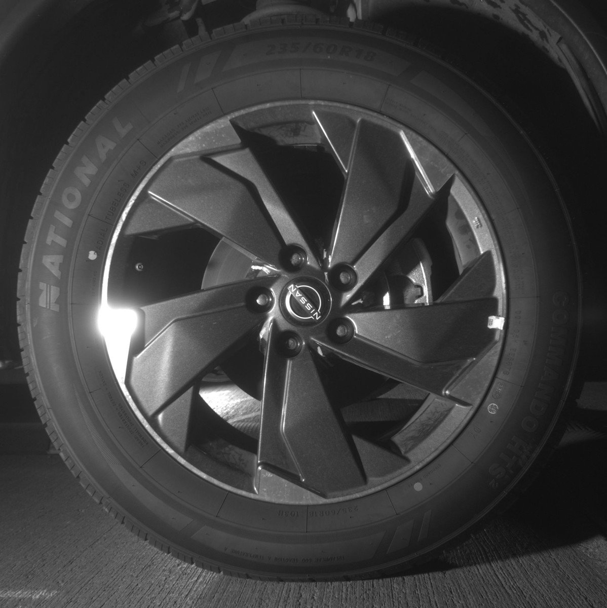 Used 2025 Nissan Rogue SV image 13