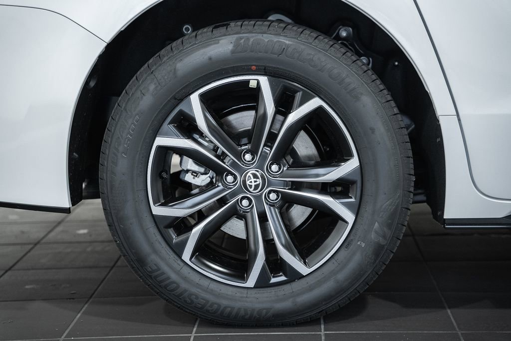 New 2026 Toyota Sienna Platinum image 19