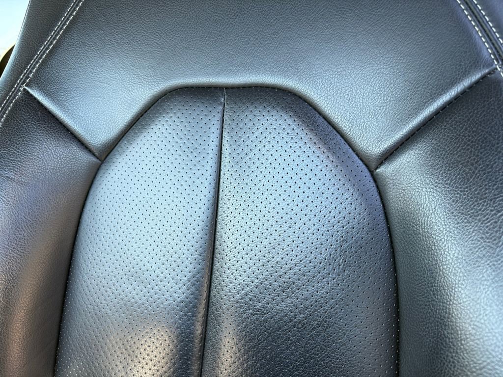 Used 2023 Chrysler Pacifica Touring-L FWD image 16