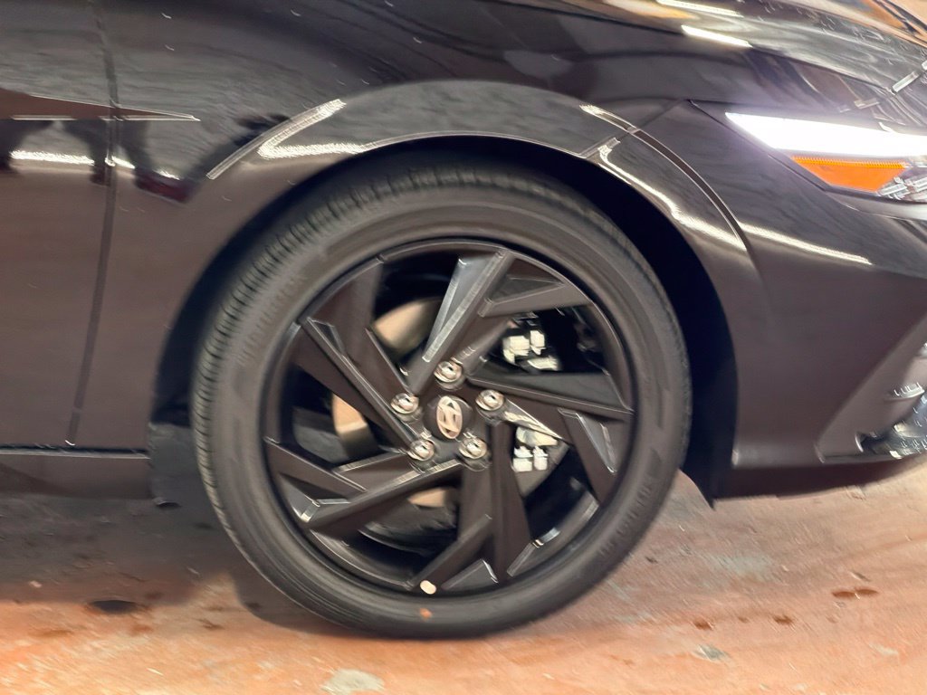 New 2026 Hyundai Elantra SEL Sport FWD image 9