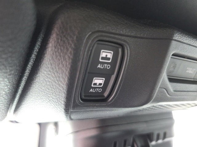 Used 2024 Jeep Wrangler Willys image 30