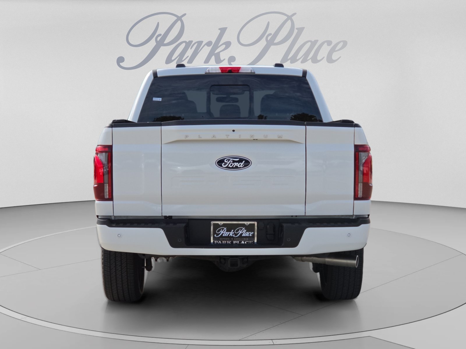 Used 2025 Ford F150 Platinum w/ Equipment Group 703A Plus AWD/4WD image 4