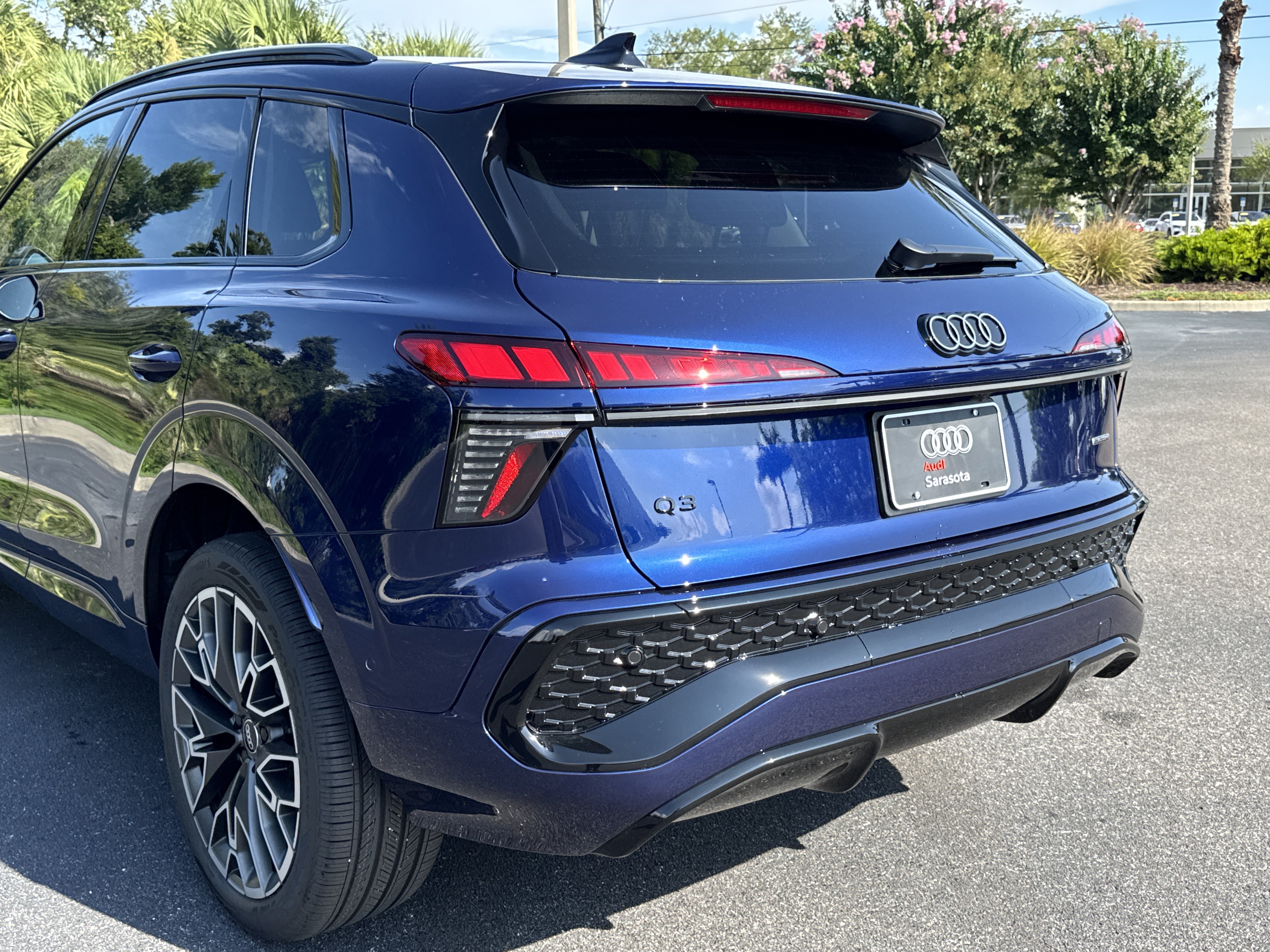 New 2026 Audi Q3 quattro 2.0T AWD/4WD image 8