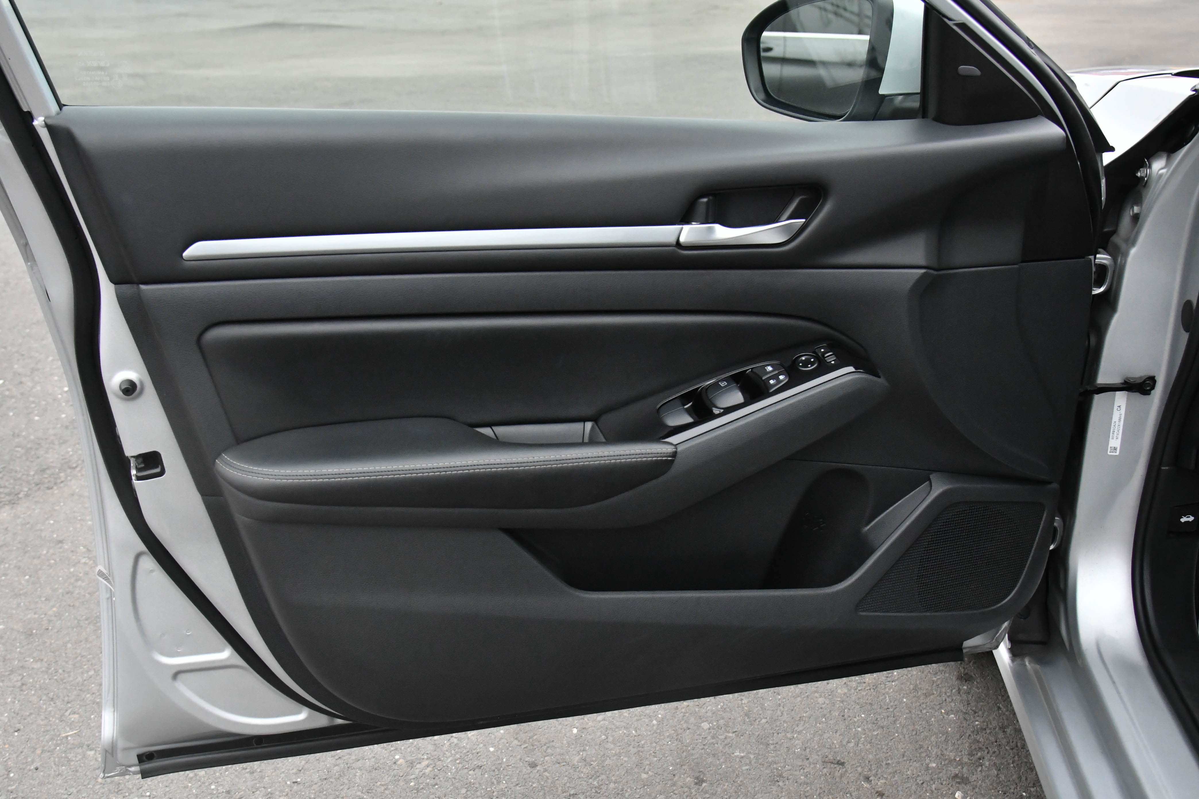 Used 2023 Nissan Altima 2.5 SV image 13