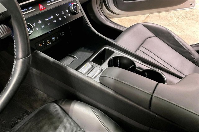 Used 2025 Hyundai Sonata Limited image 15