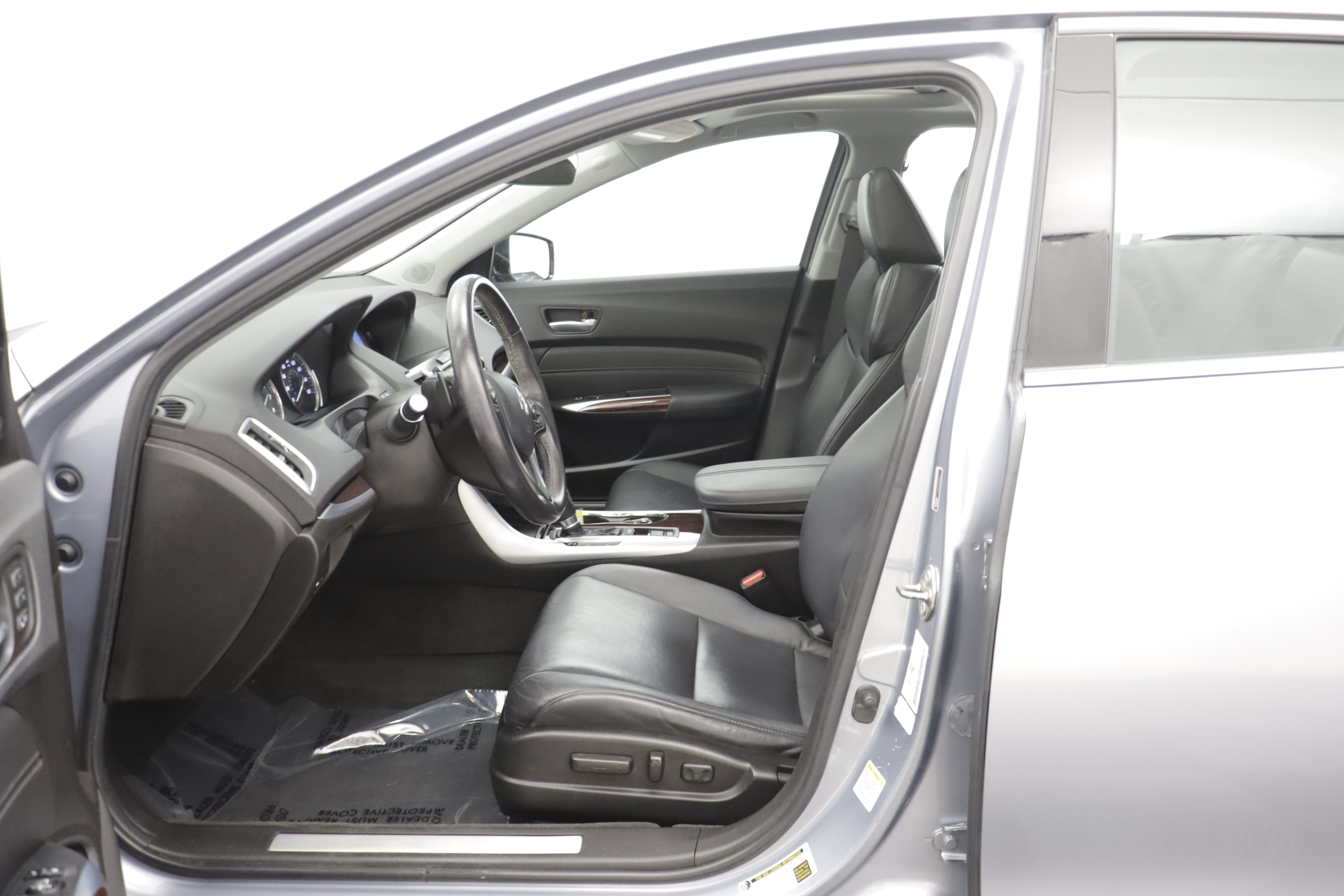 Used 2016 Acura TLX w/ Technology Package FWD image 5