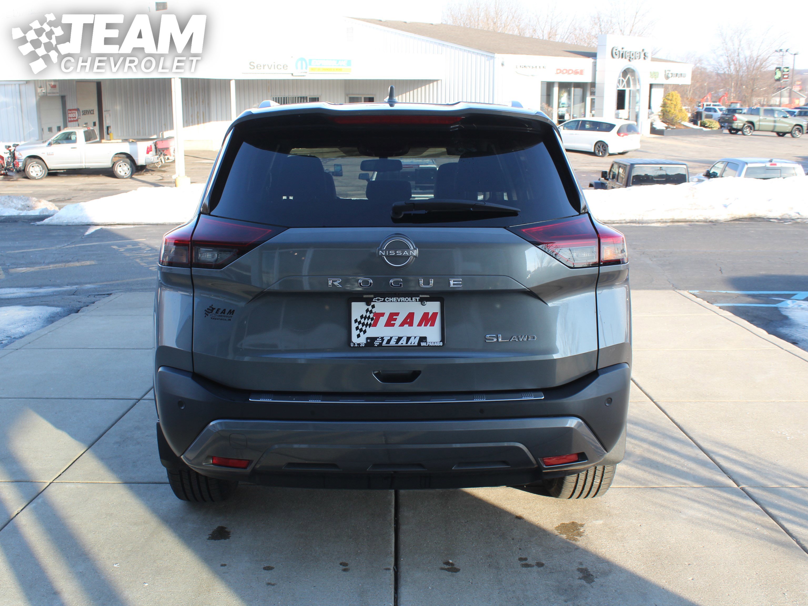 Used 2023 Nissan Rogue SL w/ SL Premium Package image 5