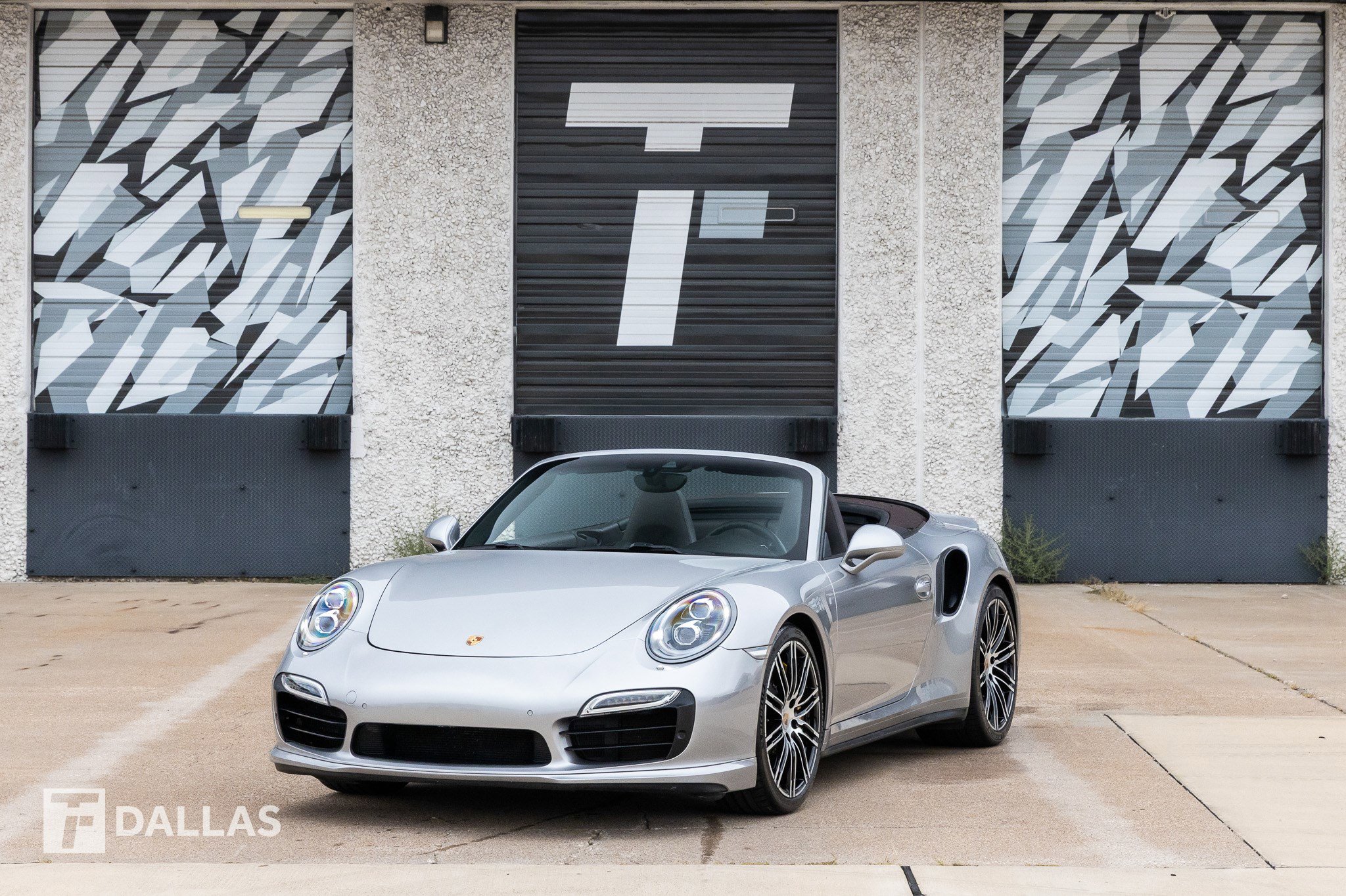 Used 2015 Porsche 911 Turbo S image 6