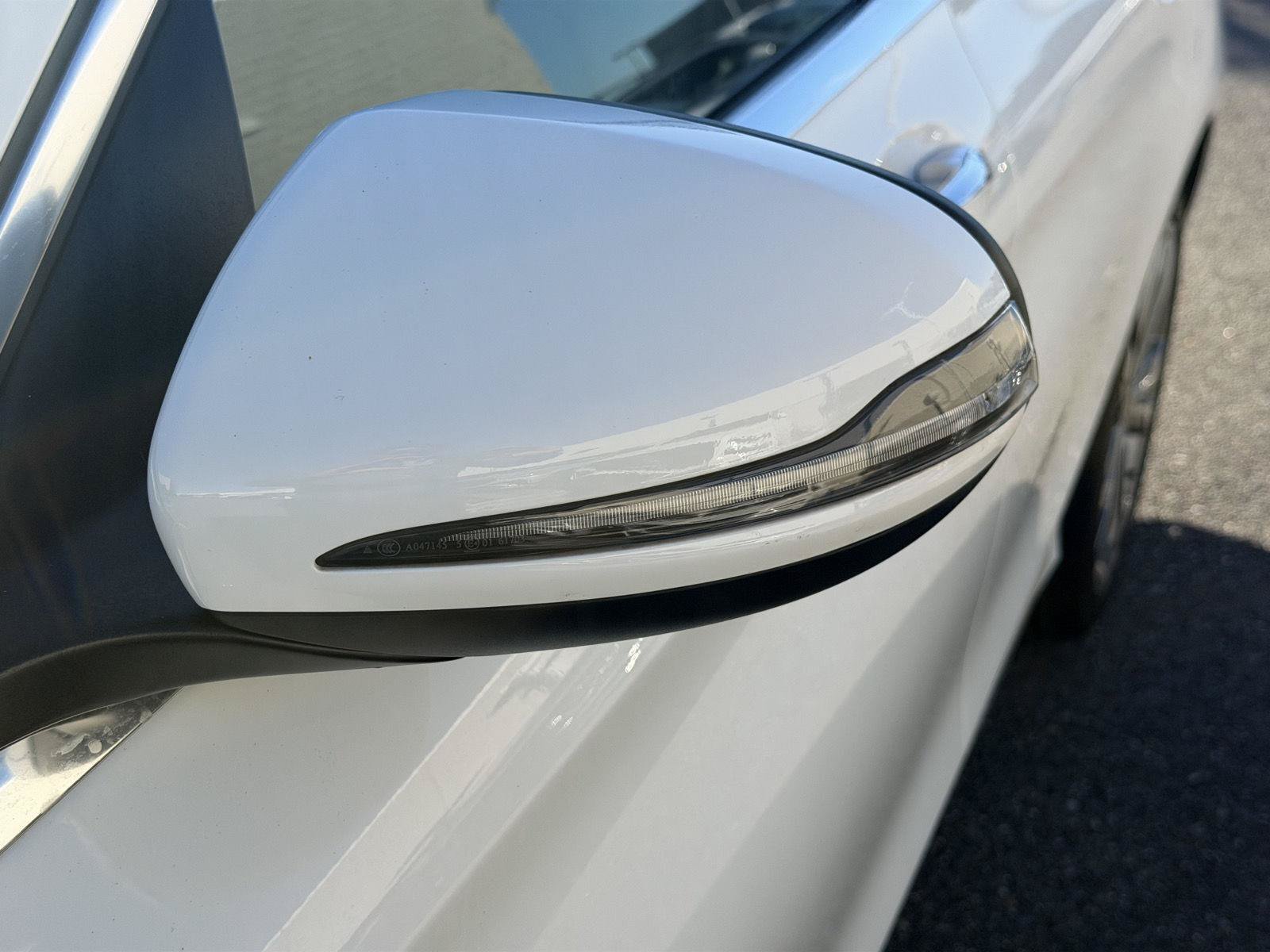 Used 2019 Mercedes-Benz C 300 4MATIC Sedan image 7