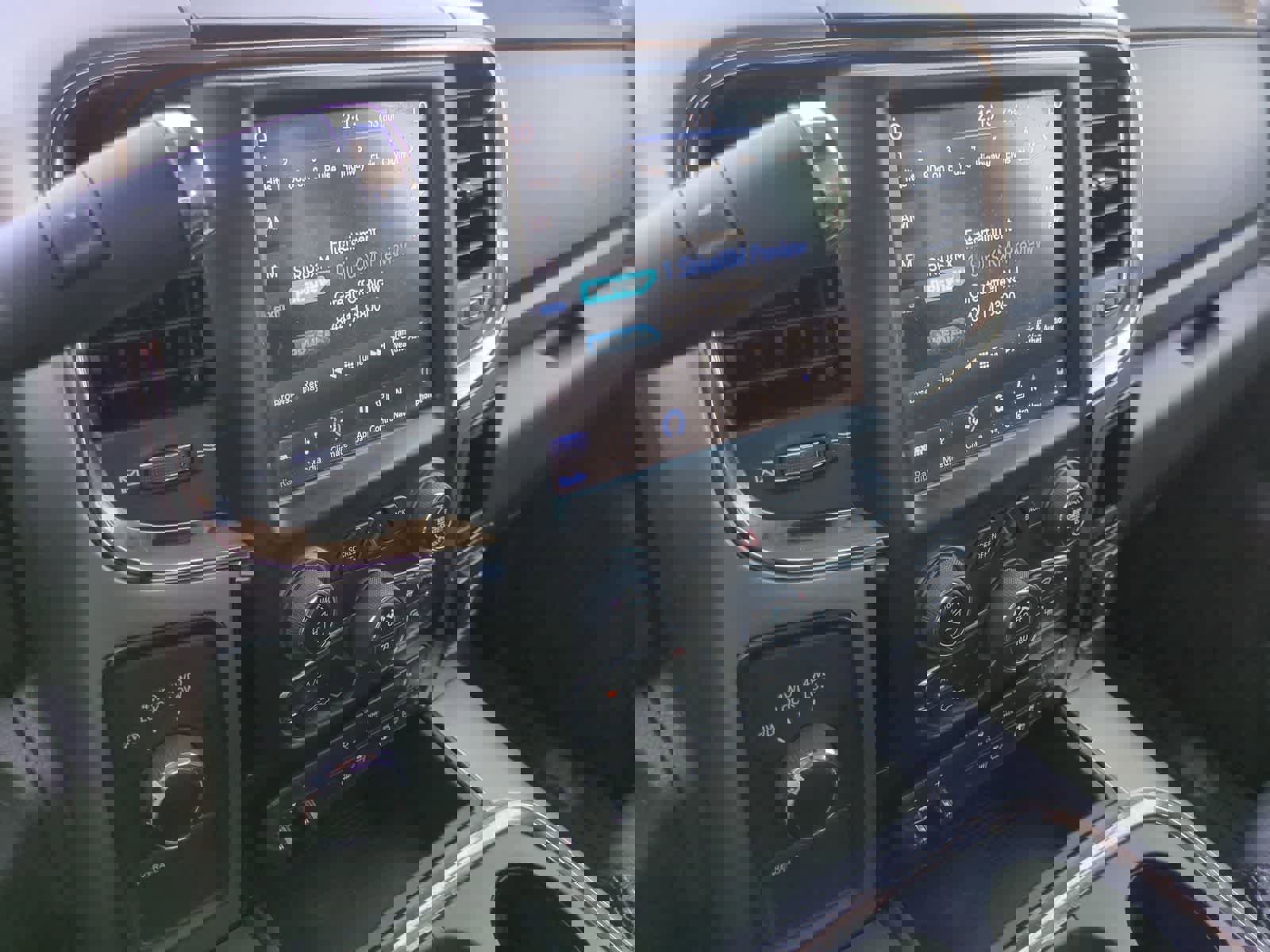 Used 2018 RAM 2500 Laramie w/ Sport Appearance Group AWD/4WD image 28