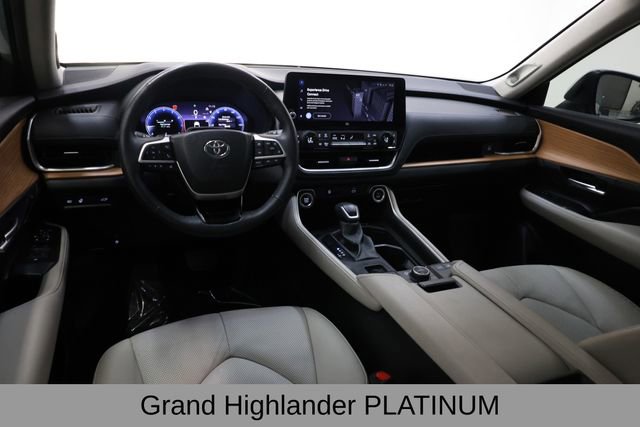 Used 2024 Toyota Grand Highlander Platinum image 10