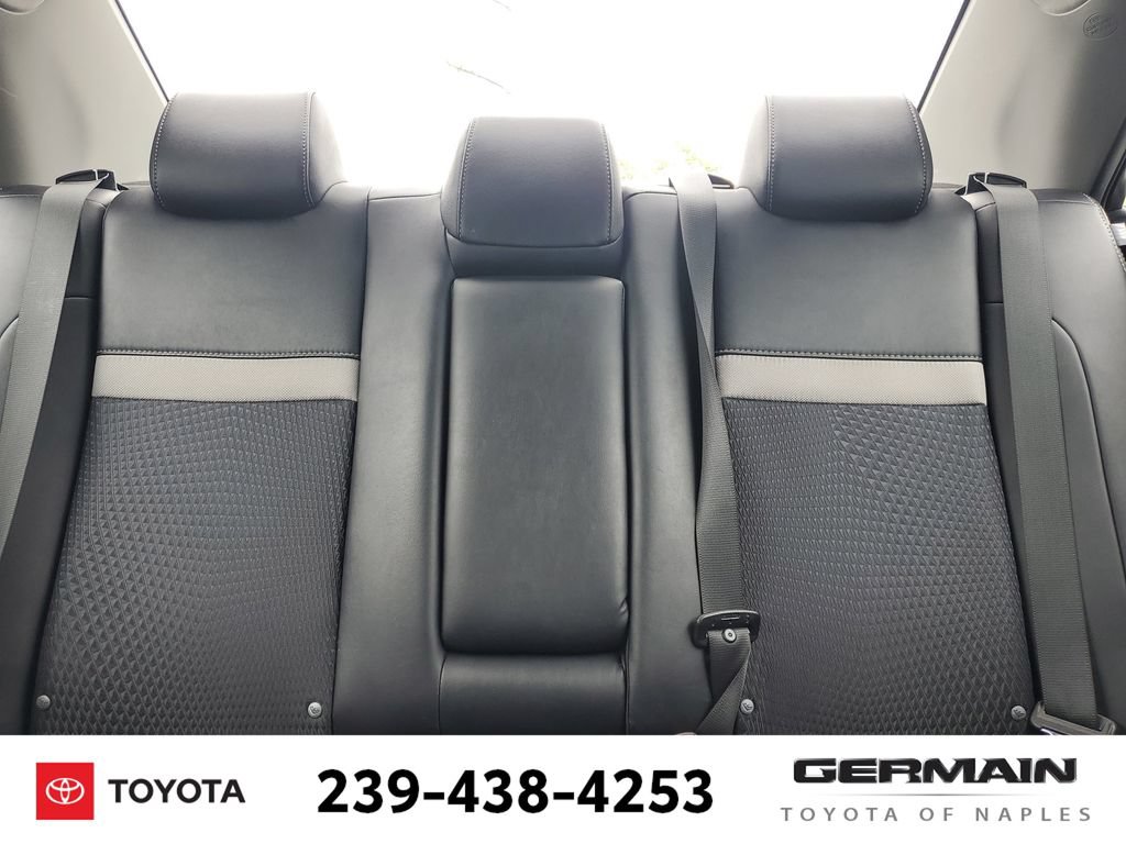 Used 2013 Toyota Camry SE FWD image 30