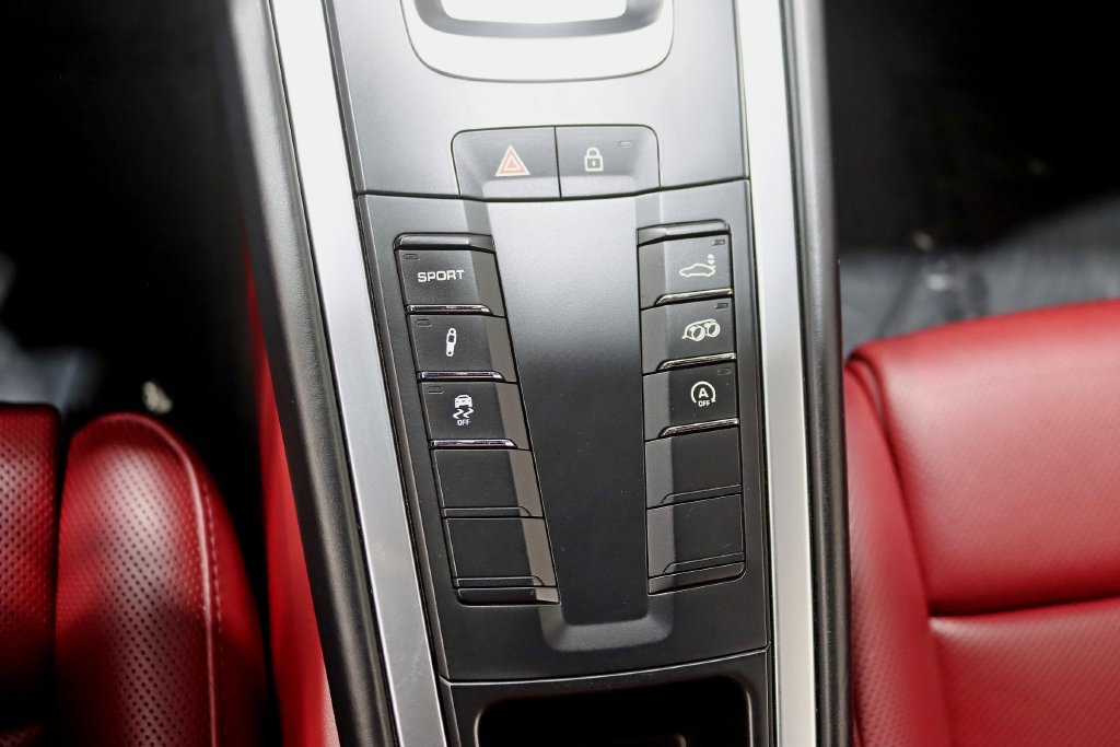 Used 2019 Porsche 911 Carrera RWD image 24