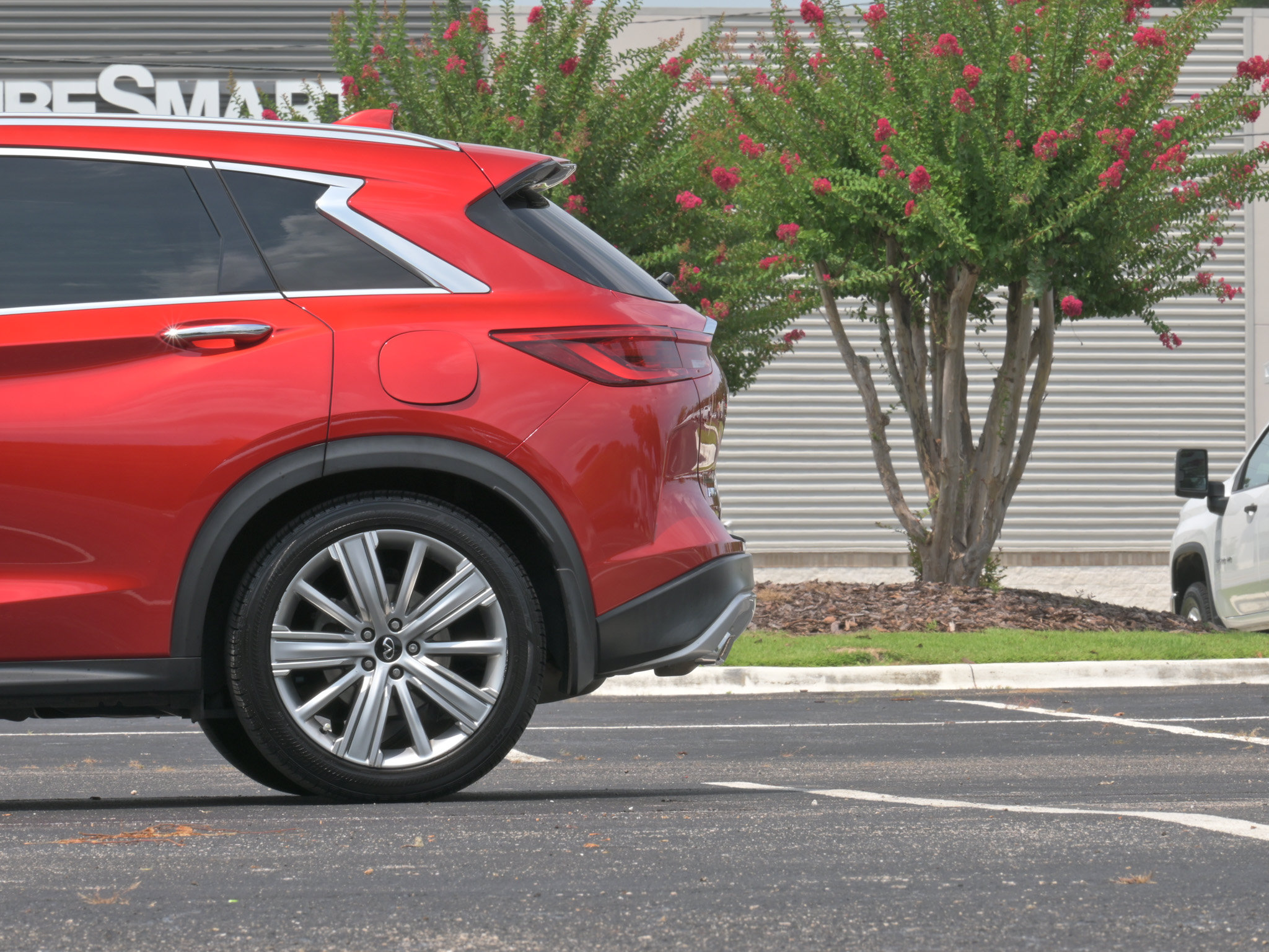 Used 2020 INFINITI QX50 Sensory w/ Proactive Package AWD/4WD image 5