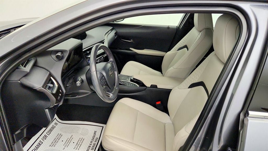 Used 2021 Lexus UX 250h w/ Premium Package AWD/4WD image 19
