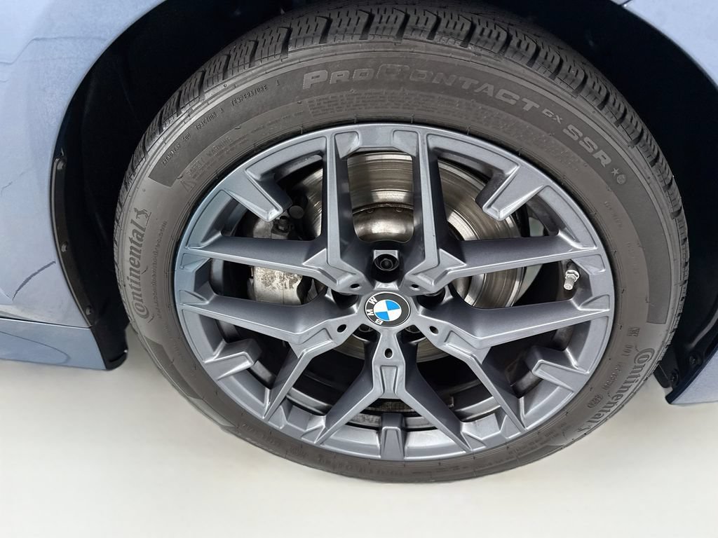 Certified 2025 BMW 330i xDrive Sedan w/ Premium Package AWD/4WD image 31