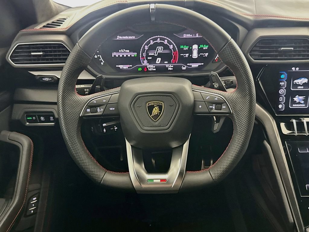Used 2024 Lamborghini Urus S AWD/4WD image 11