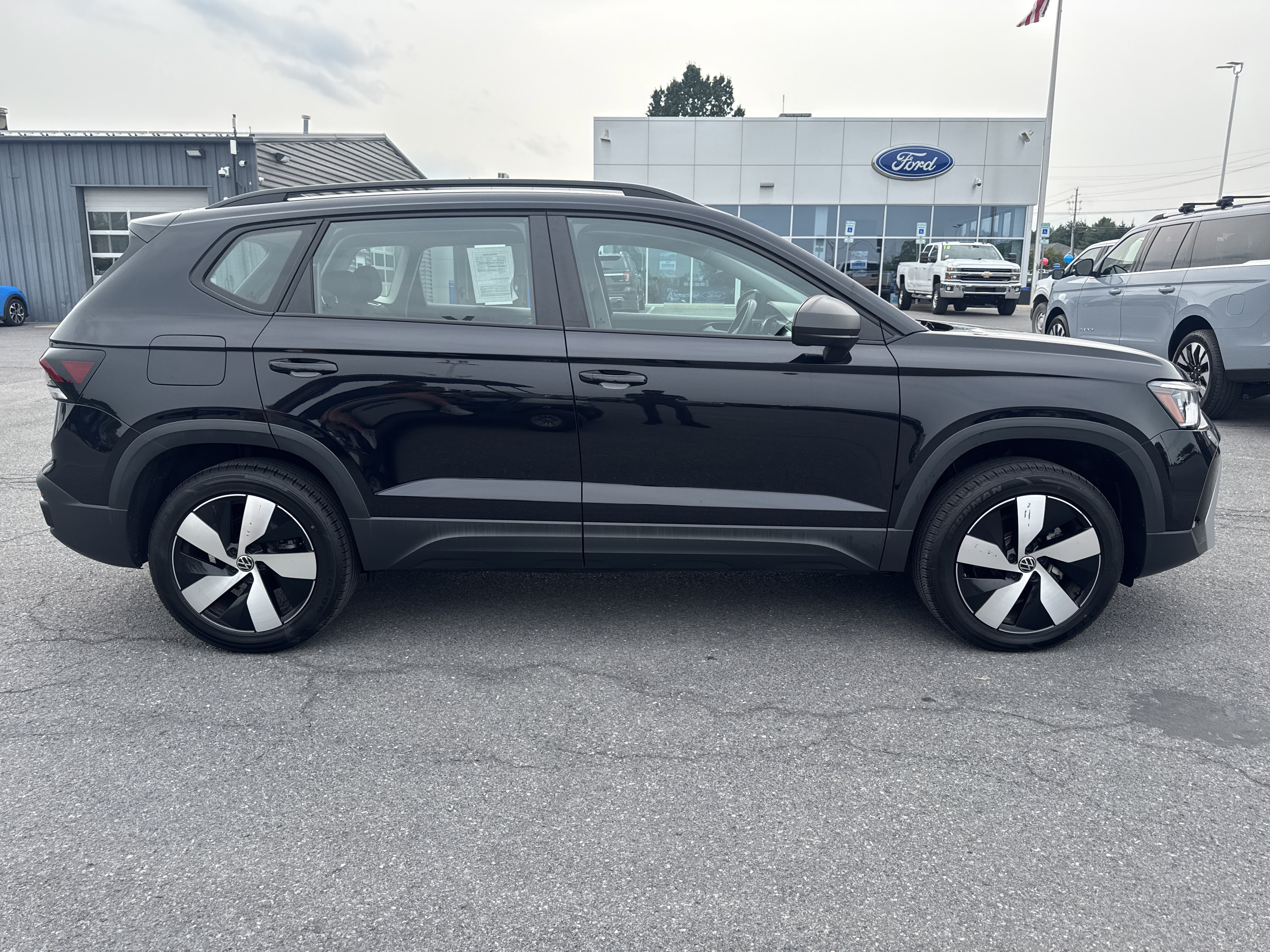 Used 2025 Volkswagen Taos S AWD/4WD video 2