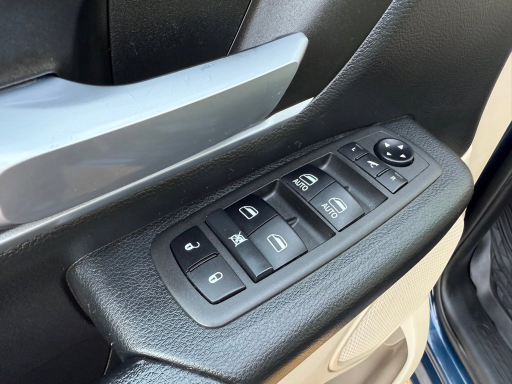 Used 2021 RAM 1500 Big Horn image 29