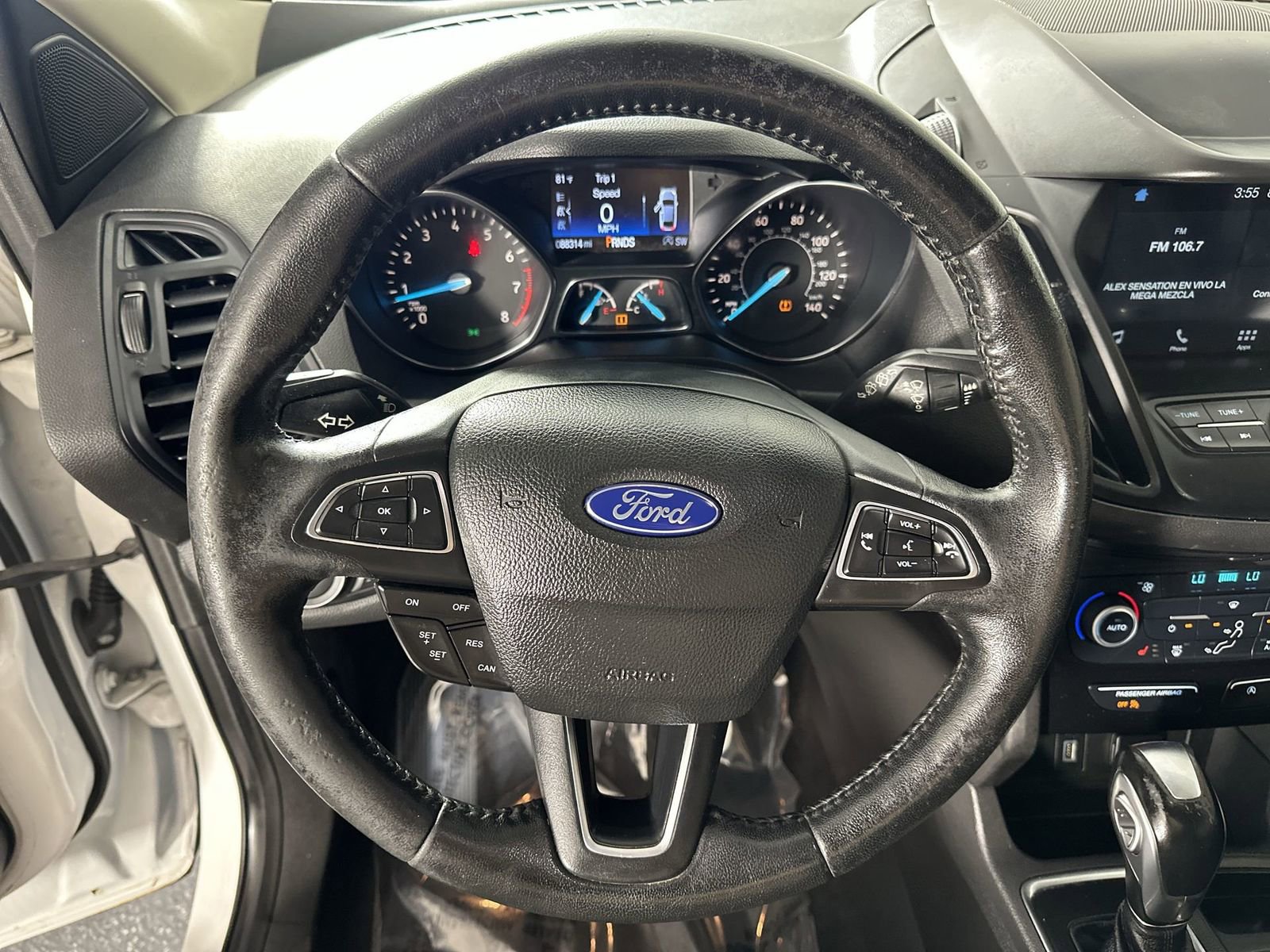 Used 2019 Ford Escape SEL image 18