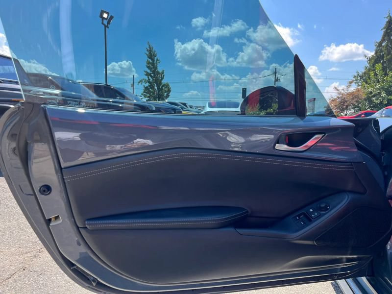 Used 2021 MAZDA MX-5 Miata RF Club RWD image 16