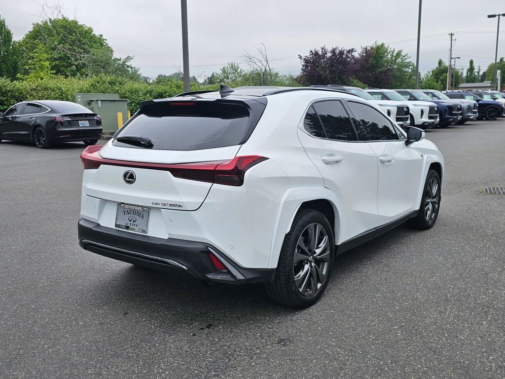 Used 2024 Lexus UX 250h F Sport AWD/4WD image 7