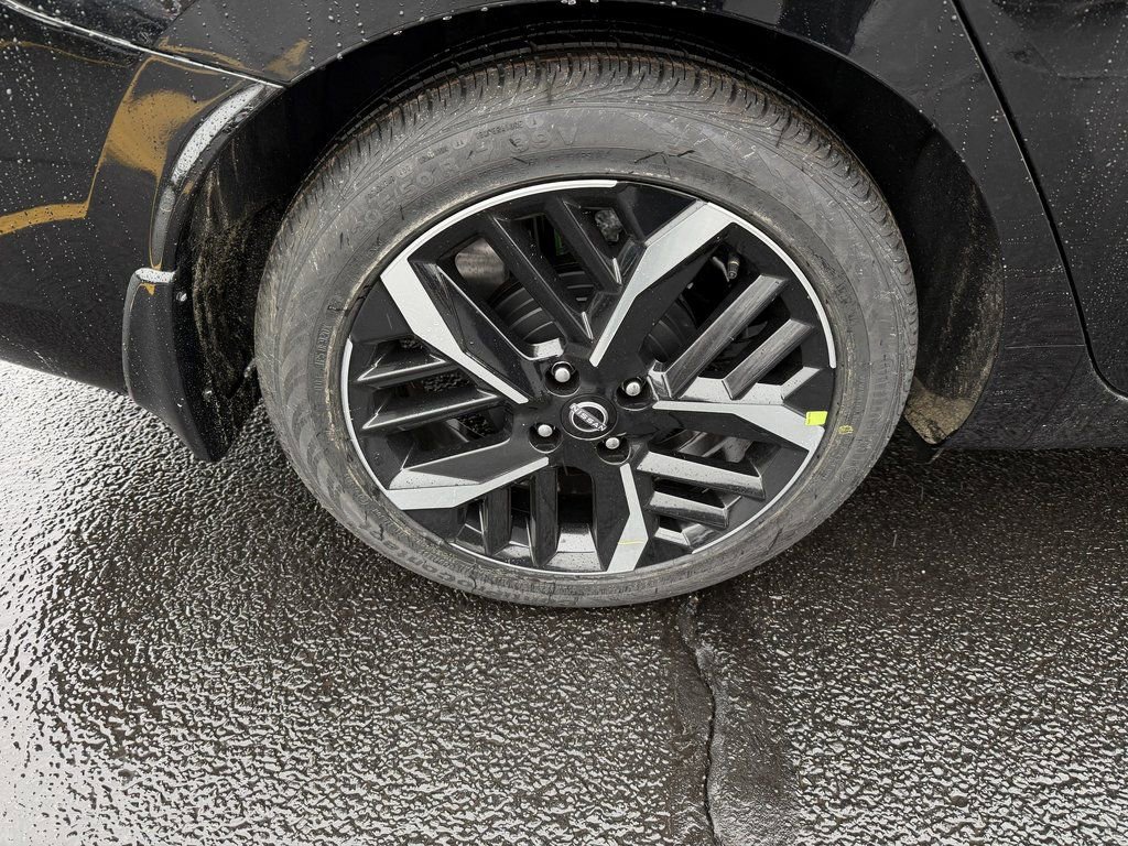 New 2025 Nissan Versa SR image 11