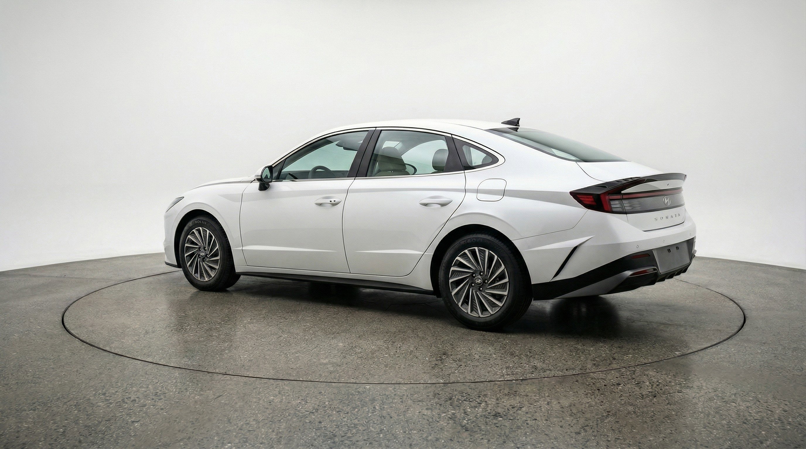 Used 2025 Hyundai Sonata SEL image 6