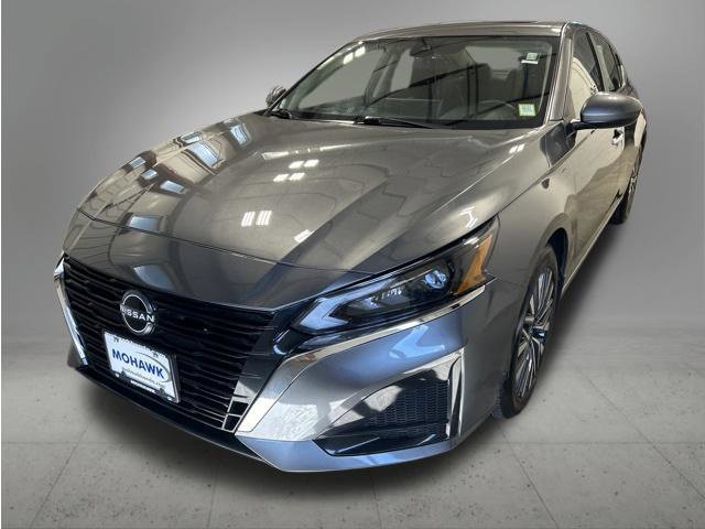 Used 2023 Nissan Altima 2.5 SV w/ SV Premium Package