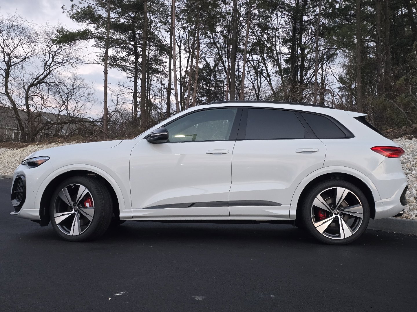 New 2025 Audi SQ5 Premium Plus image 22