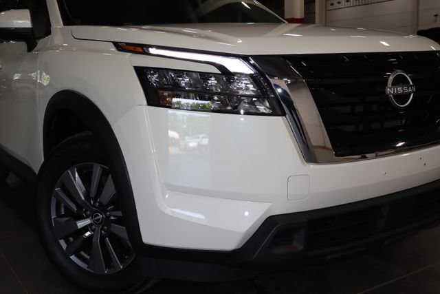 Used 2024 Nissan Pathfinder SV image 38